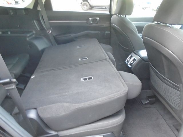 2022 Kia Sorento LX FWD - 22963397 - 35