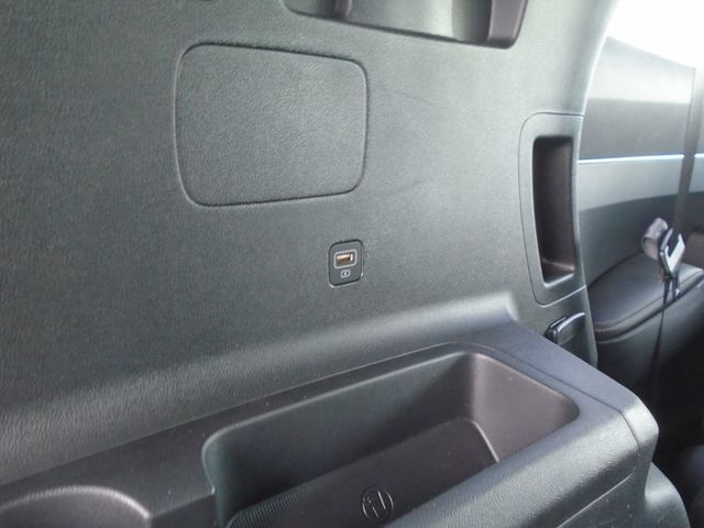 2022 Kia Sorento LX FWD - 22963397 - 38