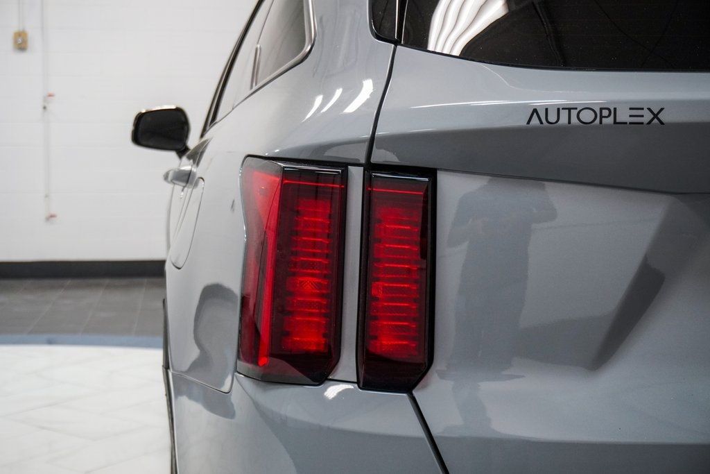2022 Kia Sorento X-Line S photo 13