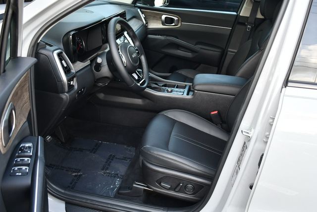 2022 Kia Sorento X-Line S AWD SUV W/Panoramic Roof Package - 23061681 - 14