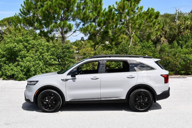 2022 Kia Sorento X-Line S AWD SUV W/Panoramic Roof Package - 23061681 - 24