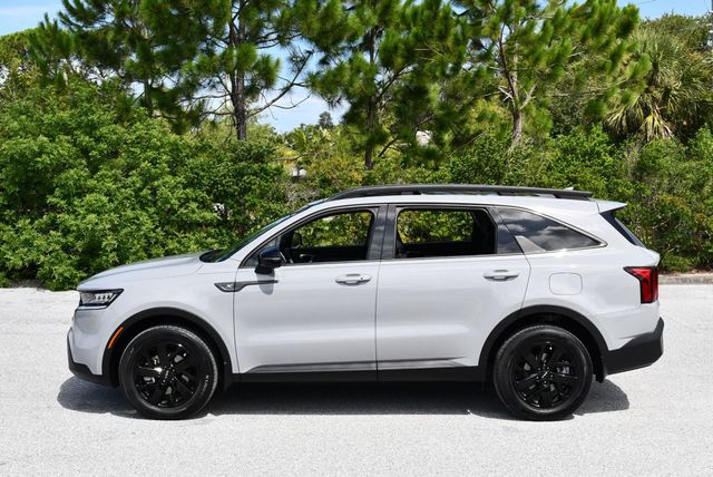 2022 Kia Sorento X-Line S AWD SUV W/Panoramic Roof Package - 23061681 - 26