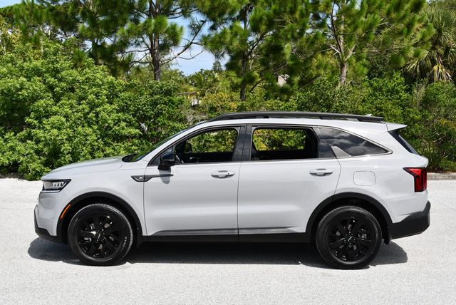 2022 Kia Sorento X-Line S AWD SUV W/Panoramic Roof Package - 23061681 - 28