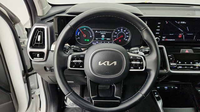 2022 Kia Sorento Hybrid EX with Panoramic Power Sunroof & Side Step Bars - 22946155 - 13