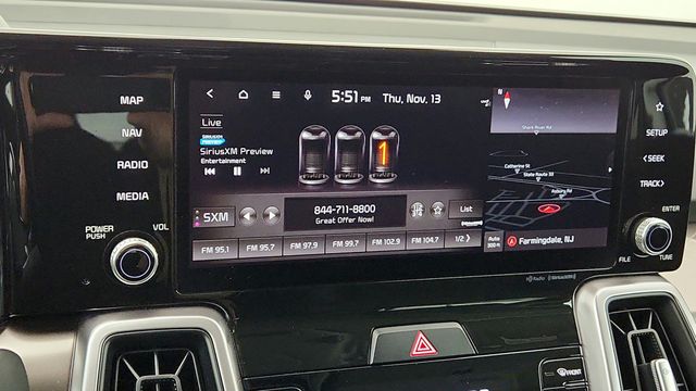 2022 Kia Sorento Hybrid EX with Panoramic Power Sunroof & Side Step Bars - 22946155 - 18