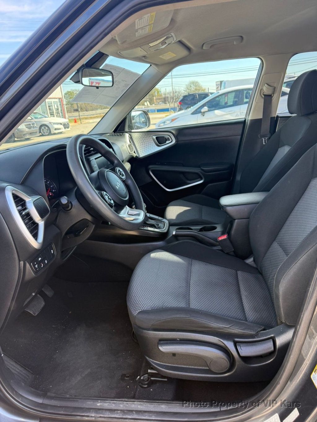 2022 Kia Soul LX IVT - 22952601 - 13