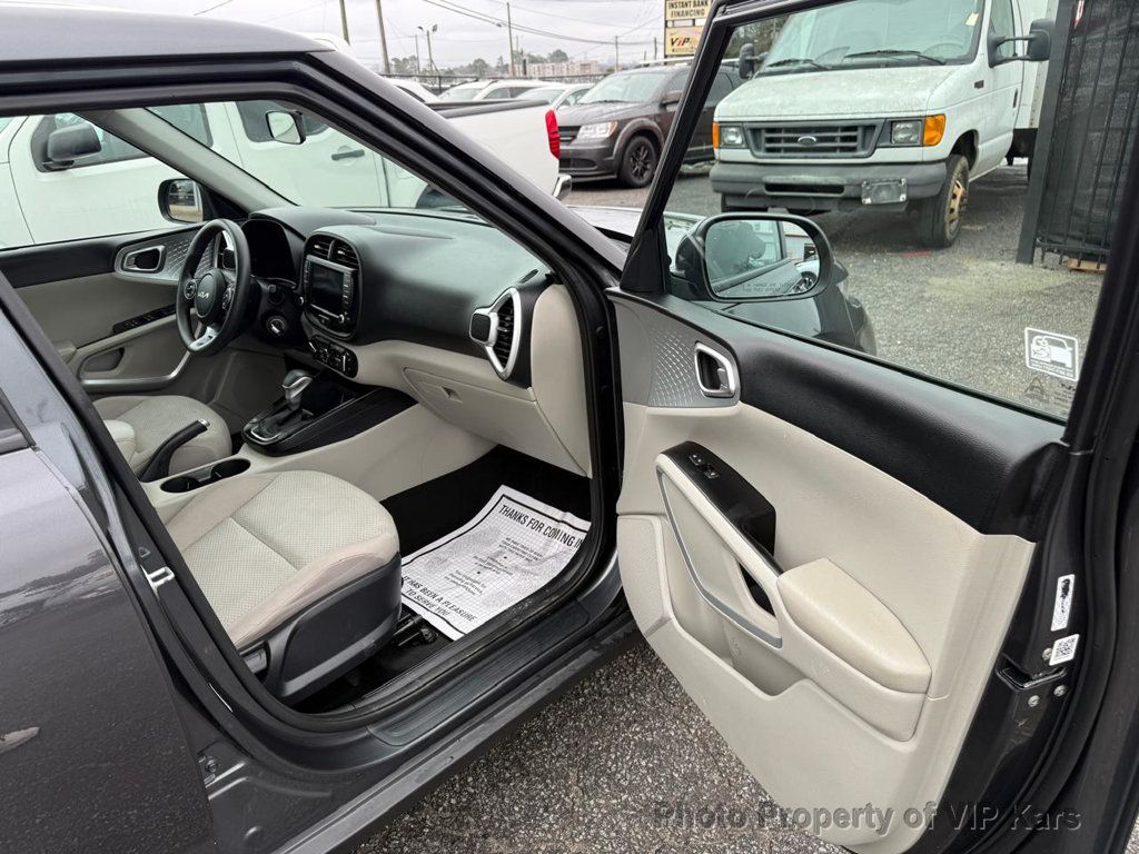 2022 Kia Soul LX IVT - 22980784 - 12