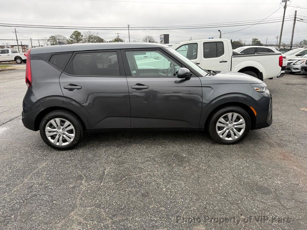 2022 Kia Soul LX IVT - 22980784 - 3