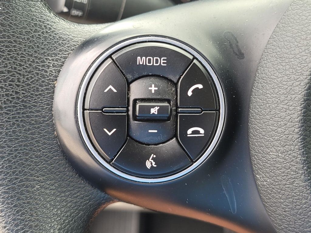 2022 Kia Soul LX photo 18