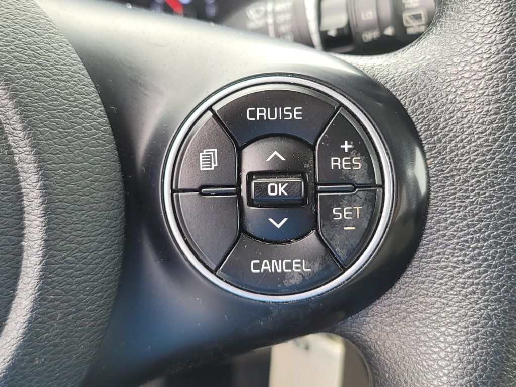 2022 Kia Soul LX photo 19