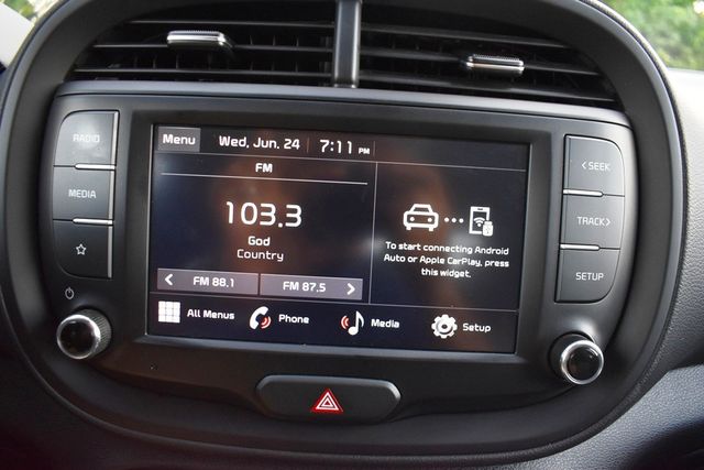 2022 Kia Soul LX IVT - 23050352 - 12