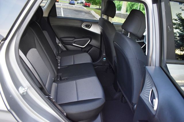 2022 Kia Soul LX IVT - 23050352 - 15