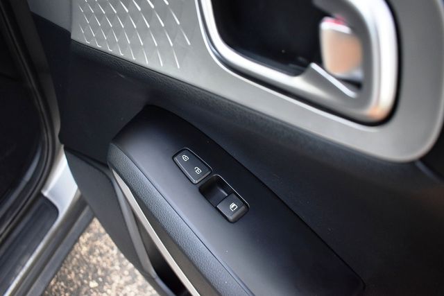 2022 Kia Soul LX IVT - 23050352 - 26
