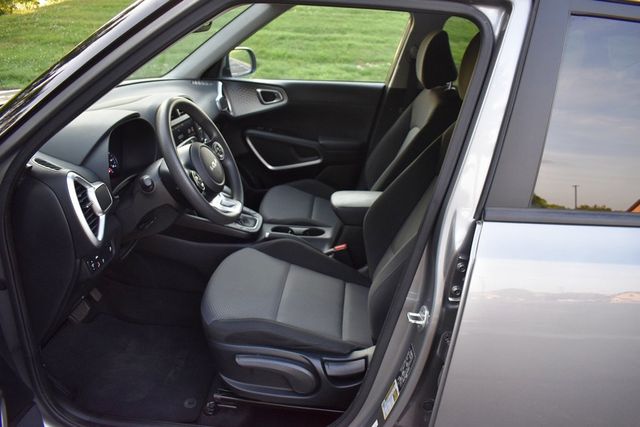 2022 Kia Soul LX IVT - 23050352 - 36