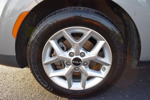 2022 Kia Soul LX IVT - 23050352 - 51