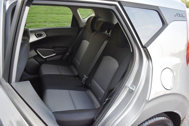 2022 Kia Soul LX IVT - 23050352 - 5