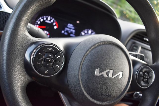 2022 Kia Soul LX IVT - 23050352 - 6