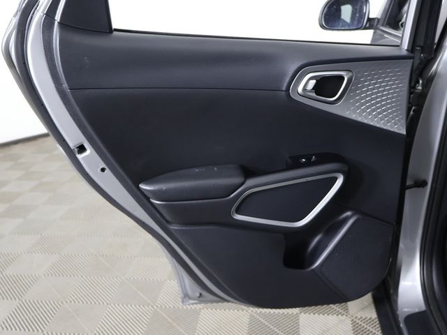 2022 Kia Soul LX IVT - 22985617 - 21