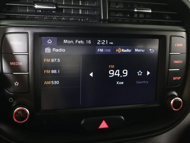 2022 Kia Soul LX IVT - 22985617 - 39