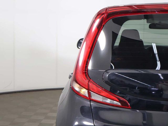 2022 Kia Soul LX IVT - 23031550 - 11