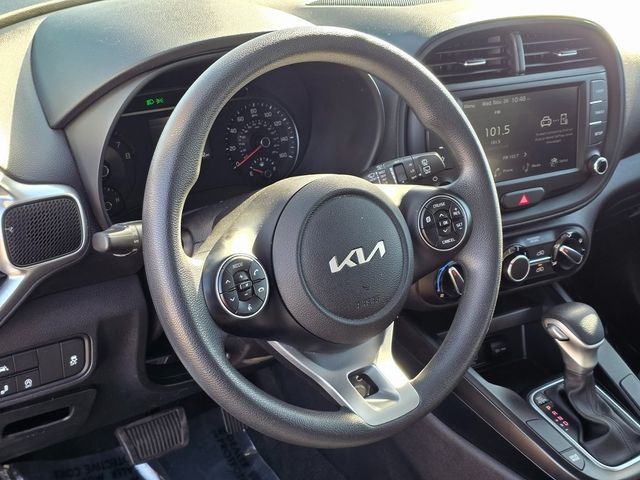 2022 Kia Soul LX IVT - 22939687 - 9