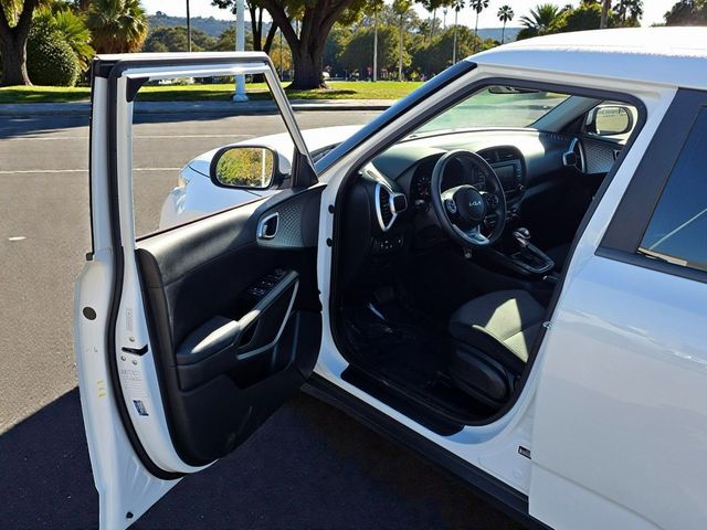 2022 Kia Soul LX IVT - 22939687 - 15