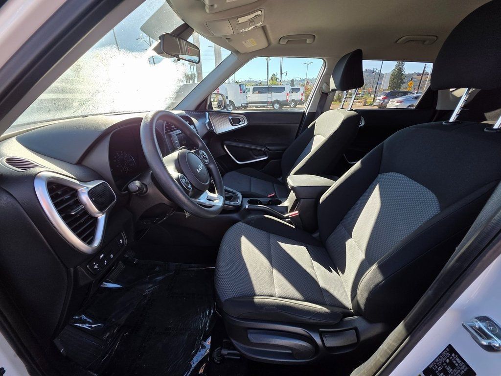 2022 Kia Soul LX IVT - 22939687 - 7