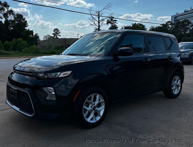 2022 Kia Soul LX IVT - 23046667 - 11