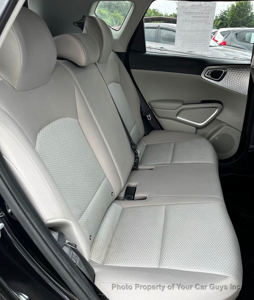 2022 Kia Soul LX IVT - 23046667 - 24