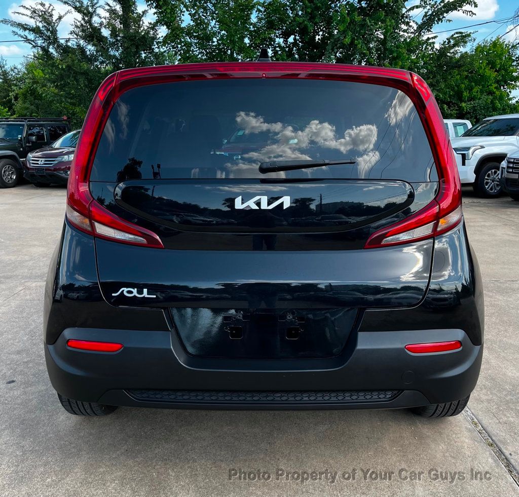 2022 Kia Soul LX IVT - 23046667 - 7