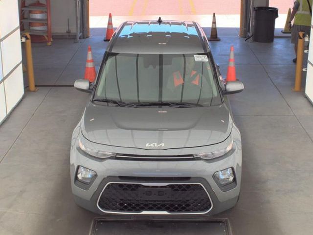 2022 Kia Soul S IVT - 23042644 - 2