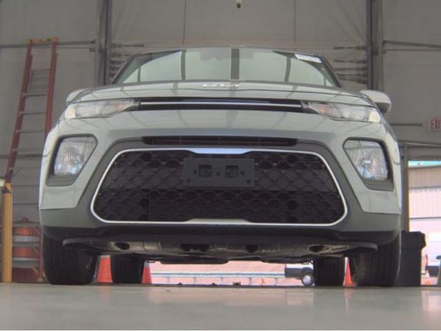 2022 Kia Soul S IVT - 23042644 - 3