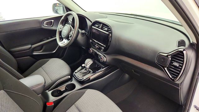 2022 Kia Soul S IVT - 23095235 - 22