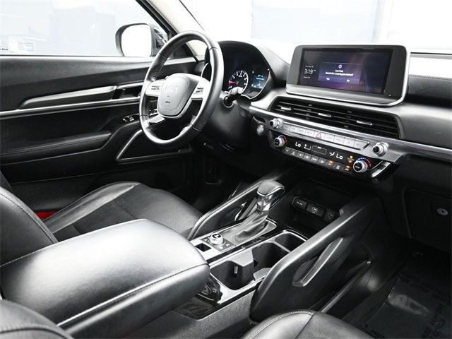 2022 Kia Telluride LX photo 15