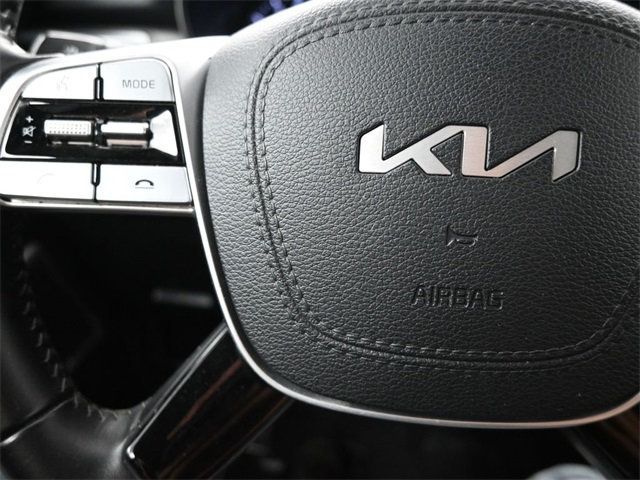 2022 Kia Telluride LX photo 22