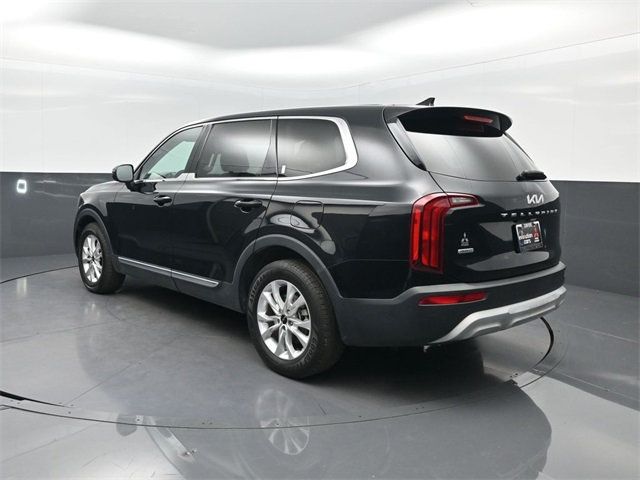 2022 Kia Telluride LX photo 2