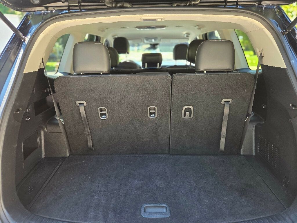 2022 Kia Telluride LX photo 15