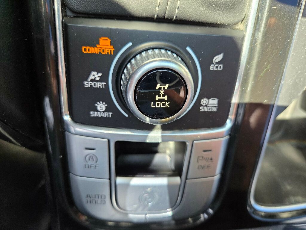 2022 Kia Telluride LX photo 23