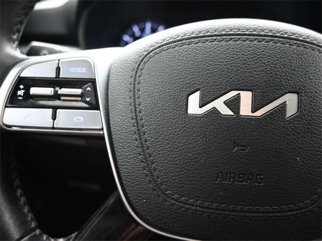 2022 Kia Telluride LX photo 18
