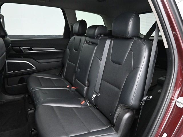 2022 Kia Telluride LX photo 7