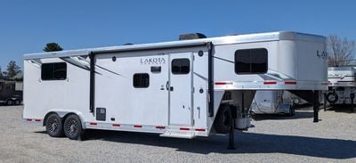 2022 Lakota 3 Horse Slant 9' Living Quarters SUPERWIDE