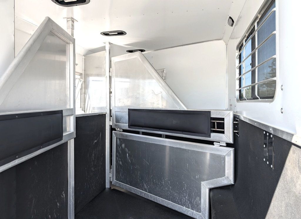 2022 Lakota 3 Horse Slant 9' Living Quarters SUPERWIDE  - 23003412 - 6