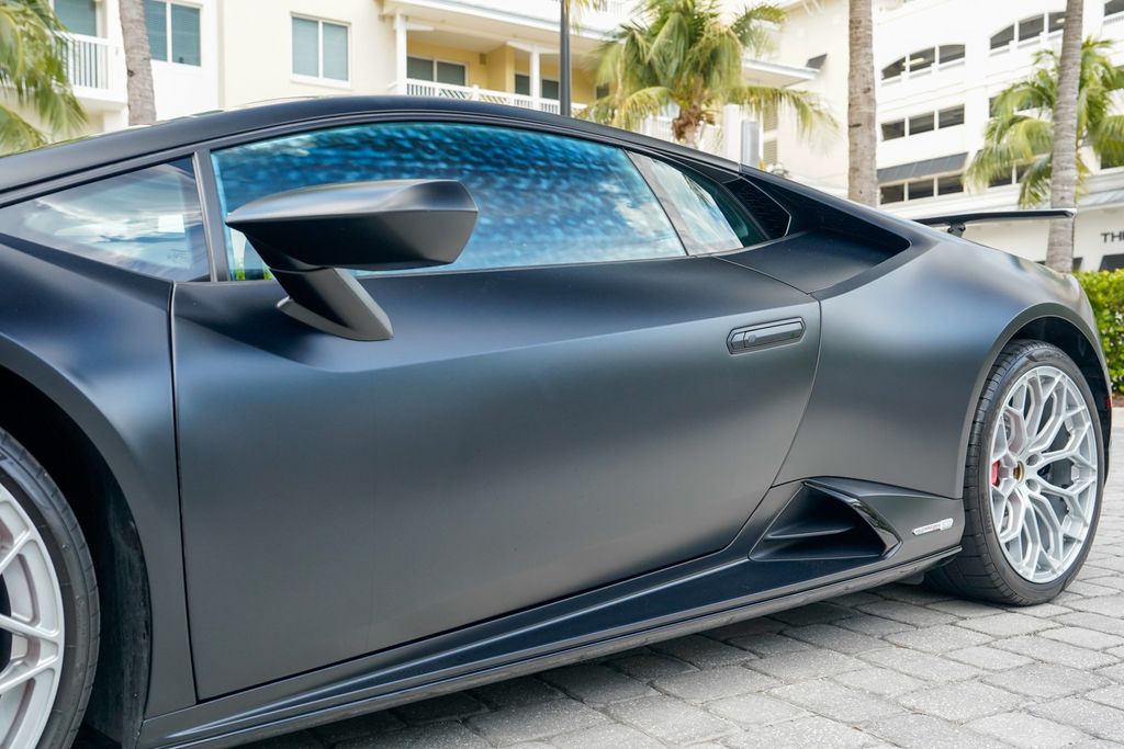 2022 Lamborghini Huracan EVO Coupe RWD - 22992534 - 10