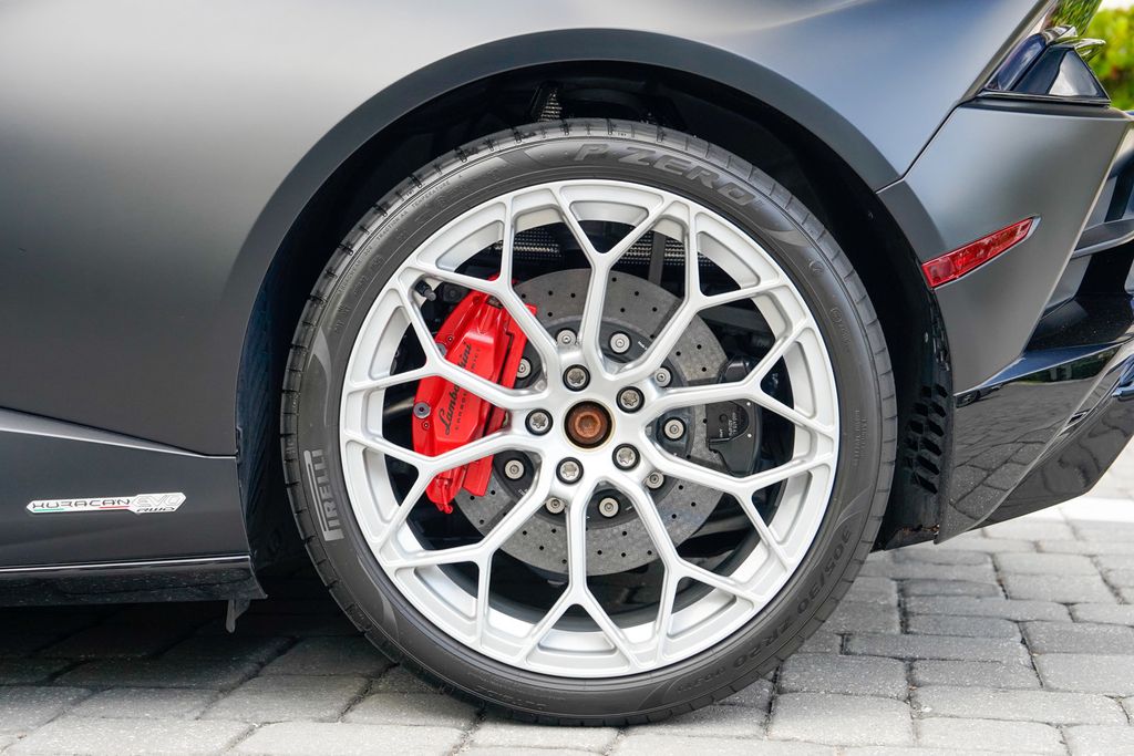 2022 Lamborghini Huracan EVO Coupe RWD - 22992534 - 16