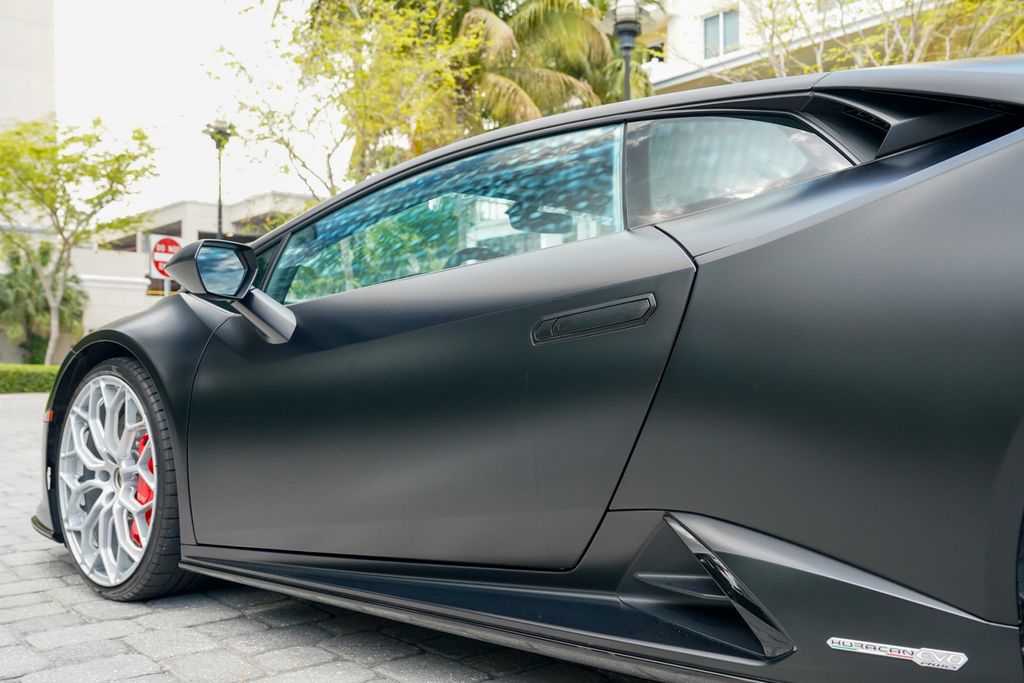 2022 Lamborghini Huracan EVO Coupe RWD - 22992534 - 18