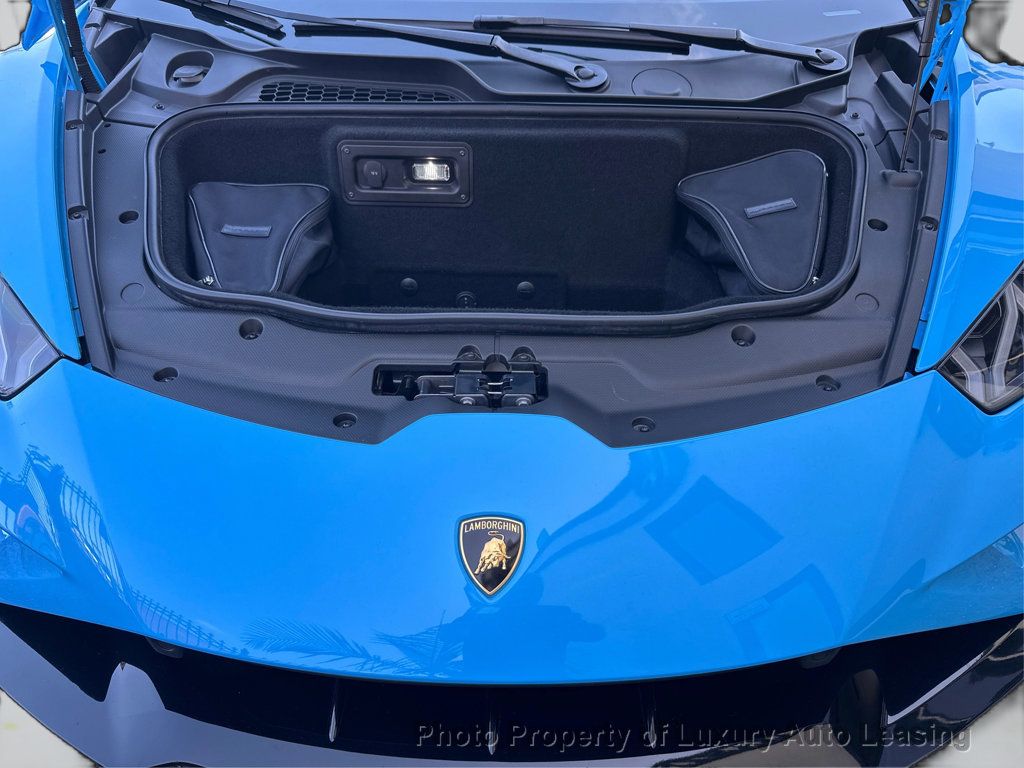 Lamborghini Huracan photo 10