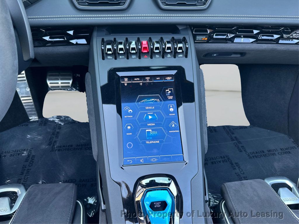 Lamborghini Huracan photo 13