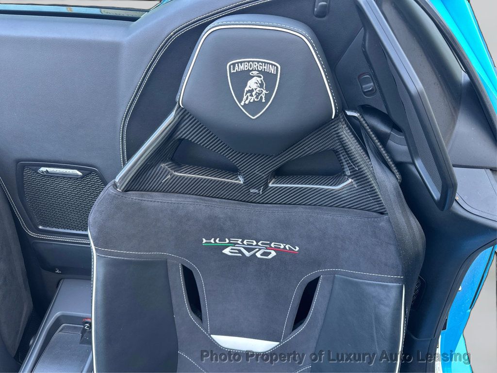 Lamborghini Huracan photo 18