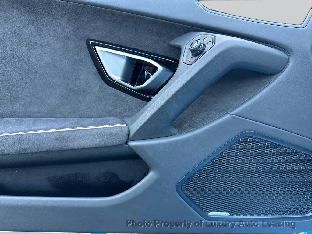 Lamborghini Huracan photo 19