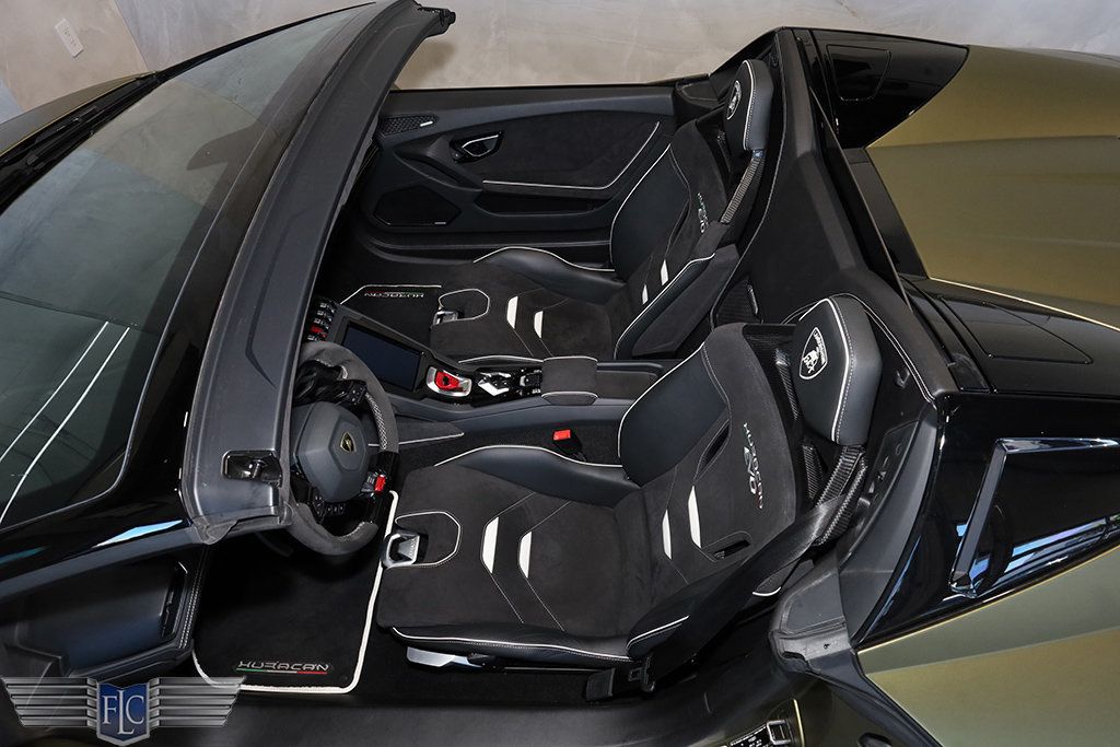 2022 Lamborghini Huracan EVO Spyder RWD - 22989823 - 21